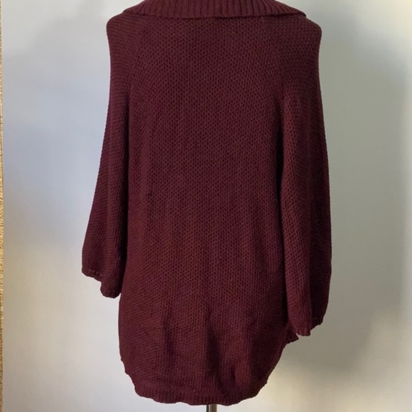 Splendid Cowl Neck Burgundy 3/4 Sleeve Swe… - Picture 3 of 6